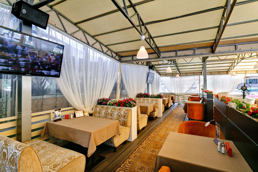 Крыши и тенты для веранды летнего кафе на заказ Крыши и тенты для веранды летнего кафе на заказ